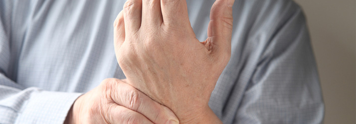 Image of a man with carpal tunnel.